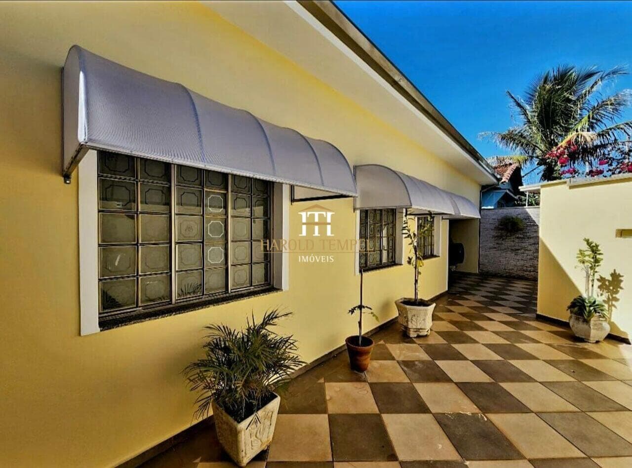 Casa com 3 quartos, 247 m², à venda por R$ 680.000 - Jardim Alvorada - Mococa/SP